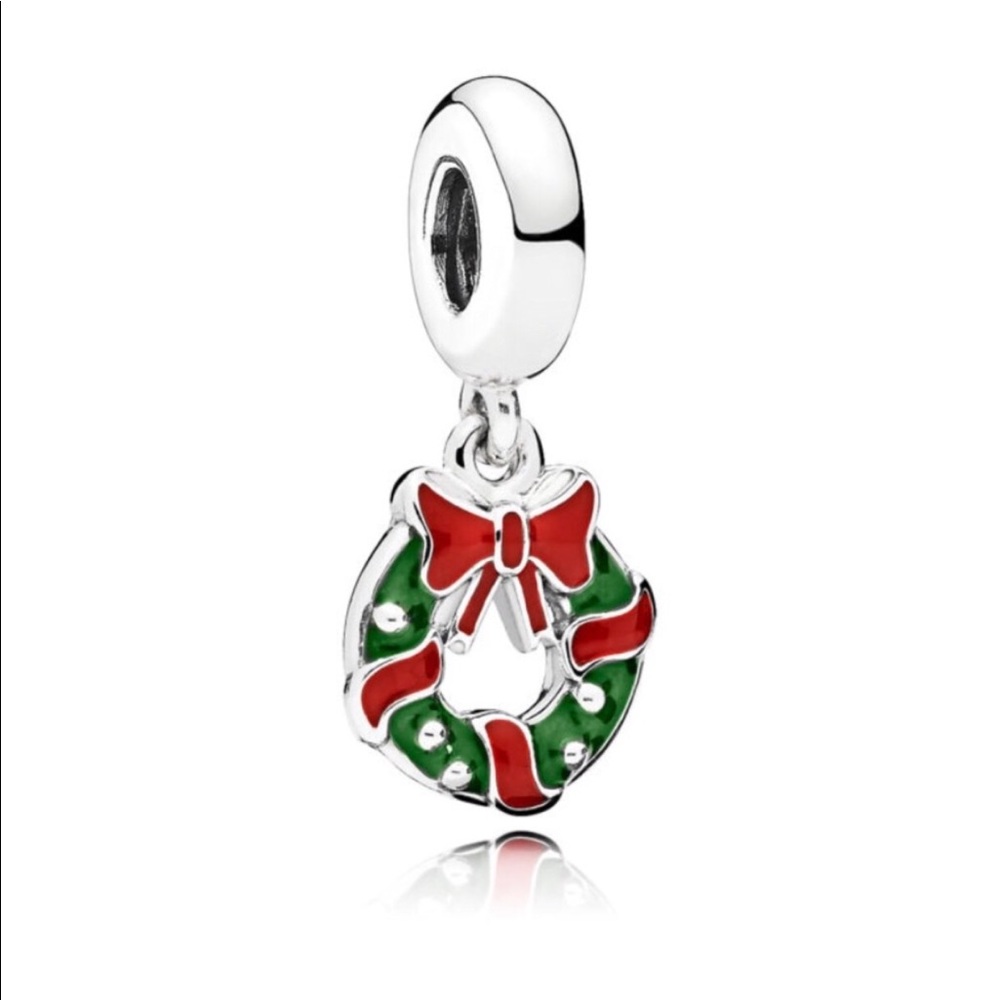 New Pandora dangle holiday wreath charm